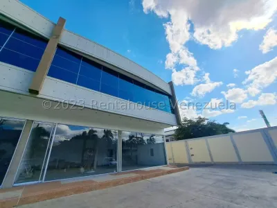 Maritza Lucena Alquila Local Comercial En Zona Industrial Ii Barquisimeto, Ideal Para Desarrollar Cualquier Actividad Comercial, Con Seguridad 24/7, Planta Eléctrica.
