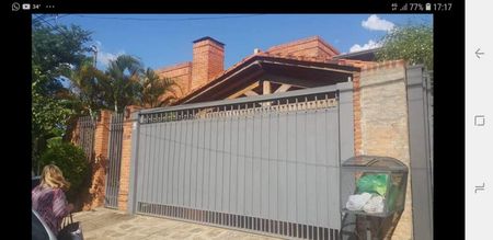 MBURUCUYÁ (PROX. COL SANTA ANA): ELEGANTE DÚPLEX, 3 DORMITORIOS, JARDíN, QUINCHO.