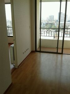 Metro Irarrazaval dpto 2dmts living y balcon Foto 3 de 10