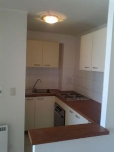 Metro Irarrazaval dpto 2dmts living y balcon Foto 5 de 10