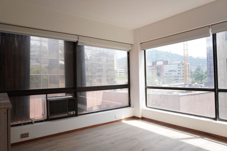 Metro Pedro de Valdivia oficina recepción  y 1 privado Foto 3 de 10