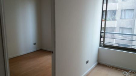 Metro Sta Ana dpto 1dmt y living Foto 6 de 10