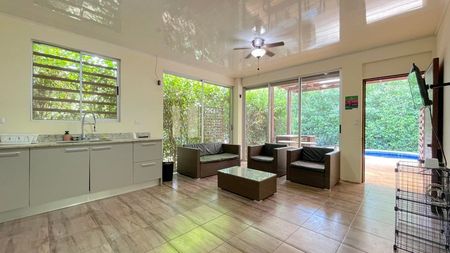 MLS-25-1429 LS VENTA PROPIEDAD CON 3 APARTAMENTOS TAMARINDO GUANACASTE Foto 2 de 7