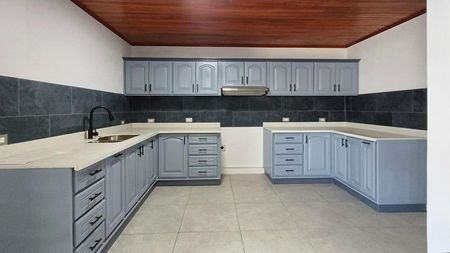 MLS-25-1475 LS VENTA CASA GRANADILLA CURRIDABAT  Foto 3 de 10