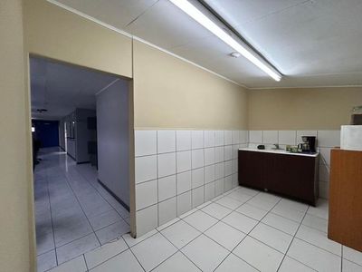 MLS-25-1614 ALQUILER EDIFICIO COMERCIAL CATEDRAL SAN JOSE  Foto 4 de 10