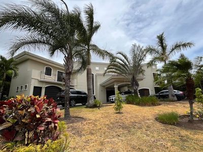 MLS-25-1923  LS VENTA HERMOSA CASA SANTA ANA SAN JOSE