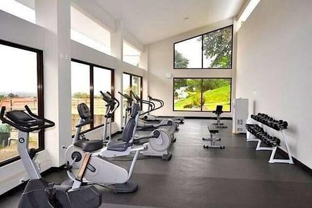 MLS-25-1996 (NR) ALQUILER APARTAMENTO EN SANTA ANA Foto 10 de 10