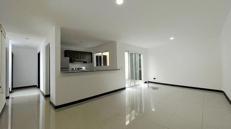 MLS-26-184 LS VENTA CASA SAN ANTONIO ESCAZU  Foto 2 de 10
