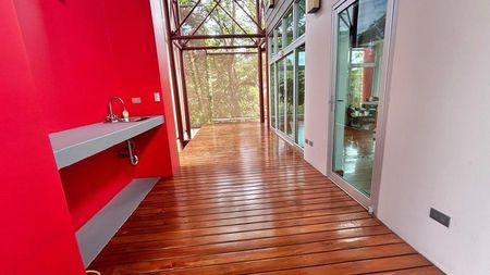 MLS-26-207 LS VENTA CASA GUACIMA ALAJUELA  Foto 8 de 10