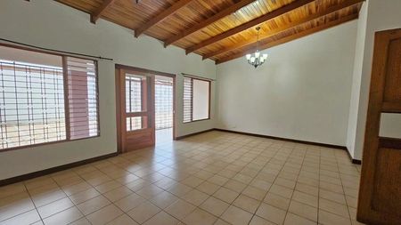 MLS-26-294 VENTA CASA GRANADILLA CURRIDABAT Imagem 2 de 10