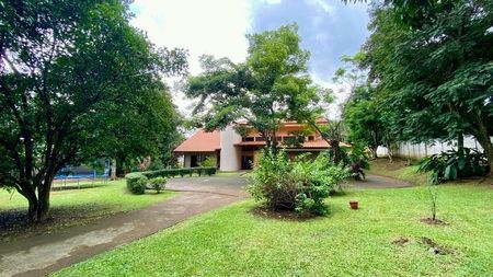 MLS-26-343 VENTA HERMOSA CASA GUACIMA ALAJUELA
