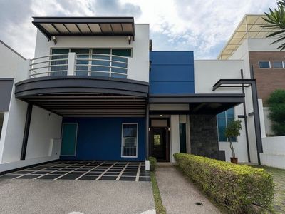 MLS-26-356 LS VENTA CASA MONTES DE OCA SAN JOSE Foto 1 de 10