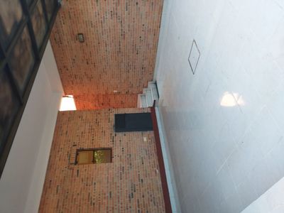 MOLAS ALQUILO GS. 5.500.000 3 DORMITORIOS DOBLE COCHERA.. PARA OFICINA/PARTICULAR..ESQUINA