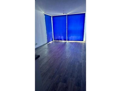 Monoambiente en privilegiada ubicación, con piscina, luminos Imagem 2 de 12