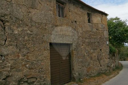 Moradia T2 à venda em Boticas