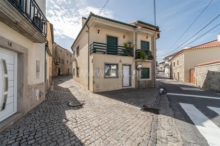 Moradia T3 / Fundão, Valverde