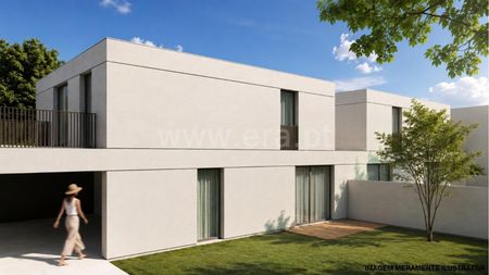 Moradia T3 / Sever do Vouga, Cedrim e Paradela
