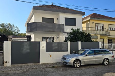 Moradia T5 I Remodelada I Algueirão I Mem Martins