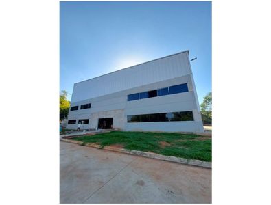 MR ALONSO A ESTRENAR: 6.100 m2 GRAN DESPOSITO INDUSTRIAL, 35.000 USD.