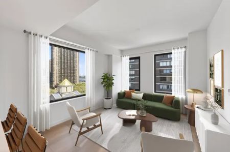 Nolen, 609 Second Avenue