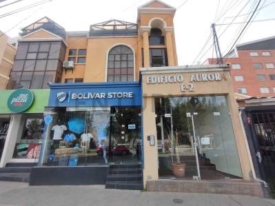 Oficina en alquiler en plena avenida Montenegro, frente al carrusel