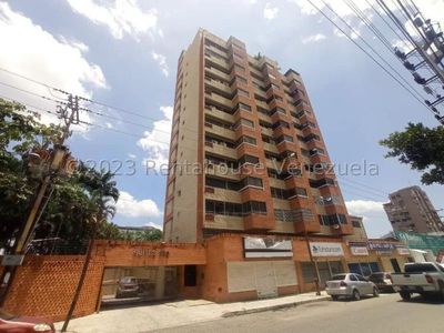 Oficina en venta en Avenida Bolívar Norte Valencia Carabobo Desiree Castillo Rentahouse