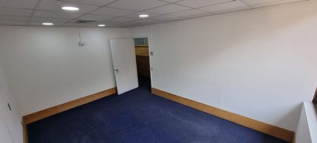 Oportunidad ARRIENDO Planta Oficinas 226m2 en calle Rosal Santiago Foto 8 de 10