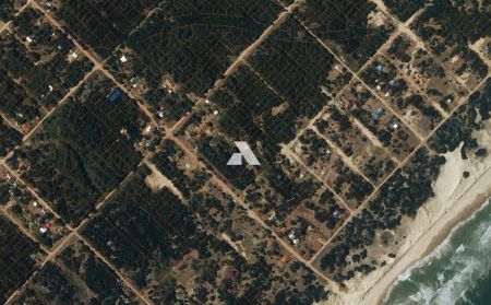 OPORTUNIDAD EN LA ESMERALDA, ROCHA - URUGUAY ÁREA 525M2, ORIENTACIÓN SURESTEESTE, CALLE 39 Y 3