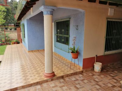 OPORTUNIDAD INVERSION ! CASA CON DEPOSITO EN ESQUINA  Foto 2 de 10