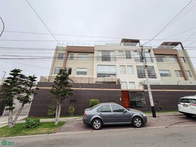 Piso para comprar en La Molina, Perú