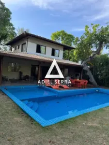 Praia do Forte - 800m² total - Vista mar - 4 suítes - 2 pavimentos - Dependência - 3 vagas - Condomí