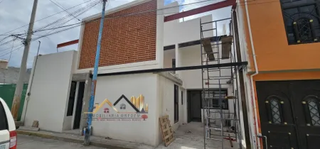 PRE VENTA CASA, EXCELENTE UBICACIÓN,  FINOS ACABADOS, PACHU