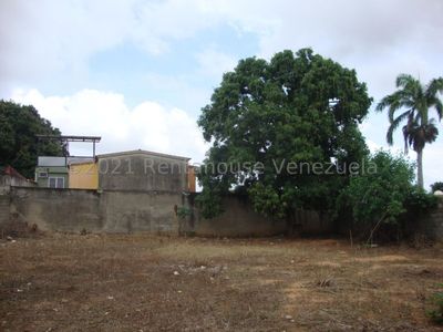 % Raiza Suarez Vende Excelente Terreno En Zona Privilegiada De Cabudare 2 5 5 5 9 2 Dispone De 1.205m2 Con Todos Los Servicios Básicos Operativos Fácil Acceso A Diversos Comercios Comunícate!          Imagem 2 de 30