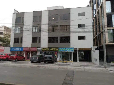 Remato En $ 108,801 Amplio Dpto 3 Dorm Urb. Aurora. Miraflores