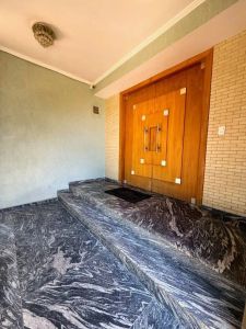 RESIDENCIA DE DISEÑO EN URBANIZACIÓN ARANJUEZ Foto 2 de 21