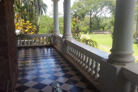 RESIDENCIA ESTILO CASTELLANO