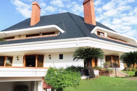 Residencia Premium en Barrio Mburicaó