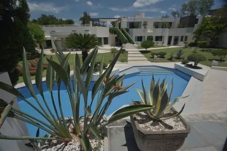 Residencia Premium en Barrio Mburucuya