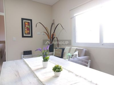 RODRIGO MARTINEZ - ID#6 - Departamento en Alquiler Temporario Foto 2 de 6