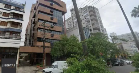 Sala Comercial à venda Menino Deus Porto Alegre/RS