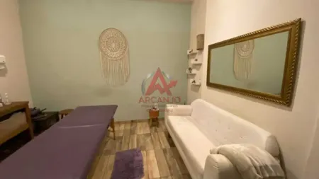 Sala comercial para locação definitiva no centro de Ubatuba - SP