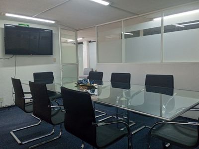 SALA D EJUNTAS EN POLANCO Foto 2 de 3