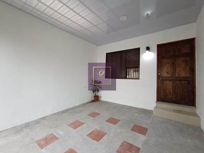 SAN JOSE CENTRO VENTA DE CASA INDEPENDIENTE POR ESTRENAR