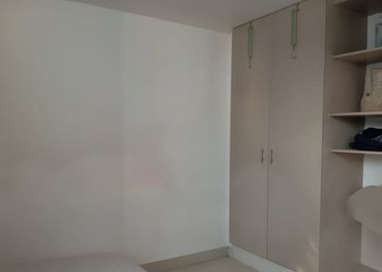  Se alquila apartamento con línea blanca y aires acondicionados en una ubicación céntrica Foto 1 de 8