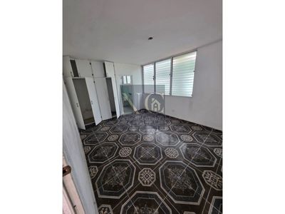 Se Alquila Apartamento en Via Argentina