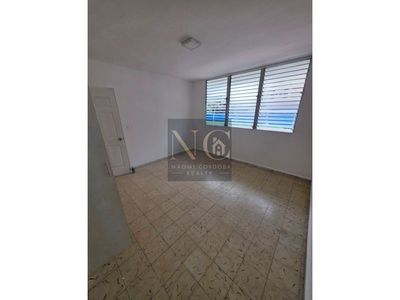 Se Alquila Apartamento - Via Argentina