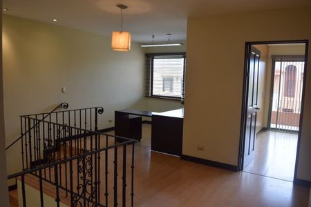  Se alquila casa amplia en Condominio Los Sauces en San Francisco de Heredia