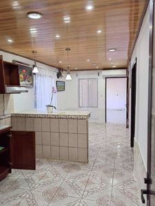  Se alquila casa  hubicada en la Guácima.