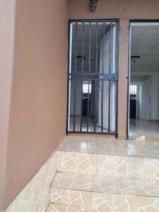  Se alquila cuarto Foto 2 de 5