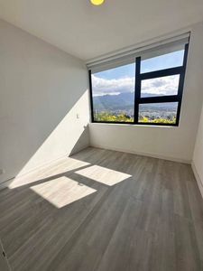  SE ALQUILA LINDO APARTAMENTO CON VISTA ESPECTACULAR $2600 PRECIO REBAJADO